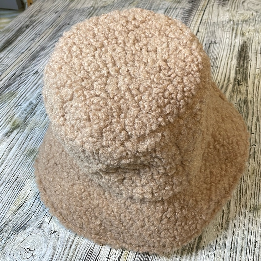 Olive & Pique Teddy Bucket Hat